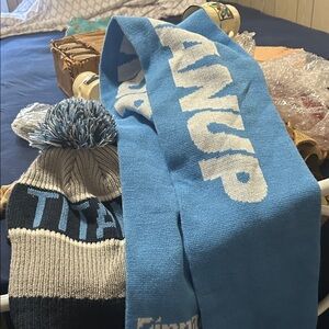 Tennesee Titans  Blue and Gray Knit Scarf and Beanie Set